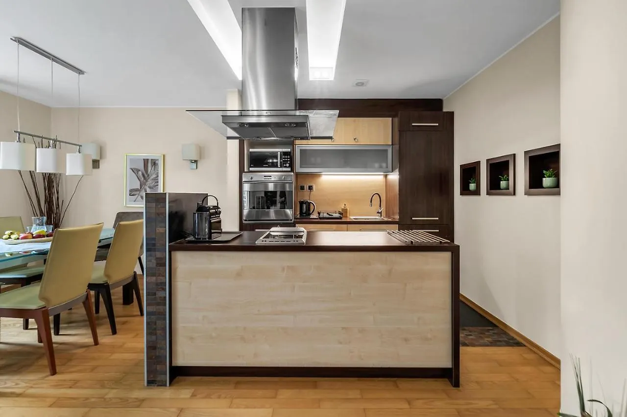 90M2 Prestige Suite - Parking & Jacuzzi & Aircon By Rentujemy 바르샤바 0*,